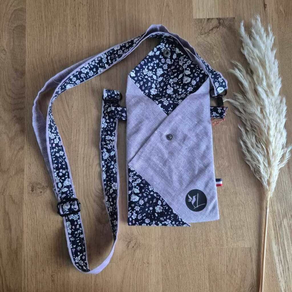 Sac Origami bandoulière fine imprimé fleuri lin parme chiné revalorisé finitions noires Ateliers Lysac