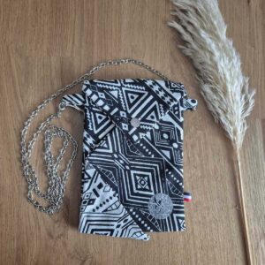 Sac Origami édition limitée motifs géométriques noir et blanc bandoulière chaînette grise finitions argentées Ateliers Lysac