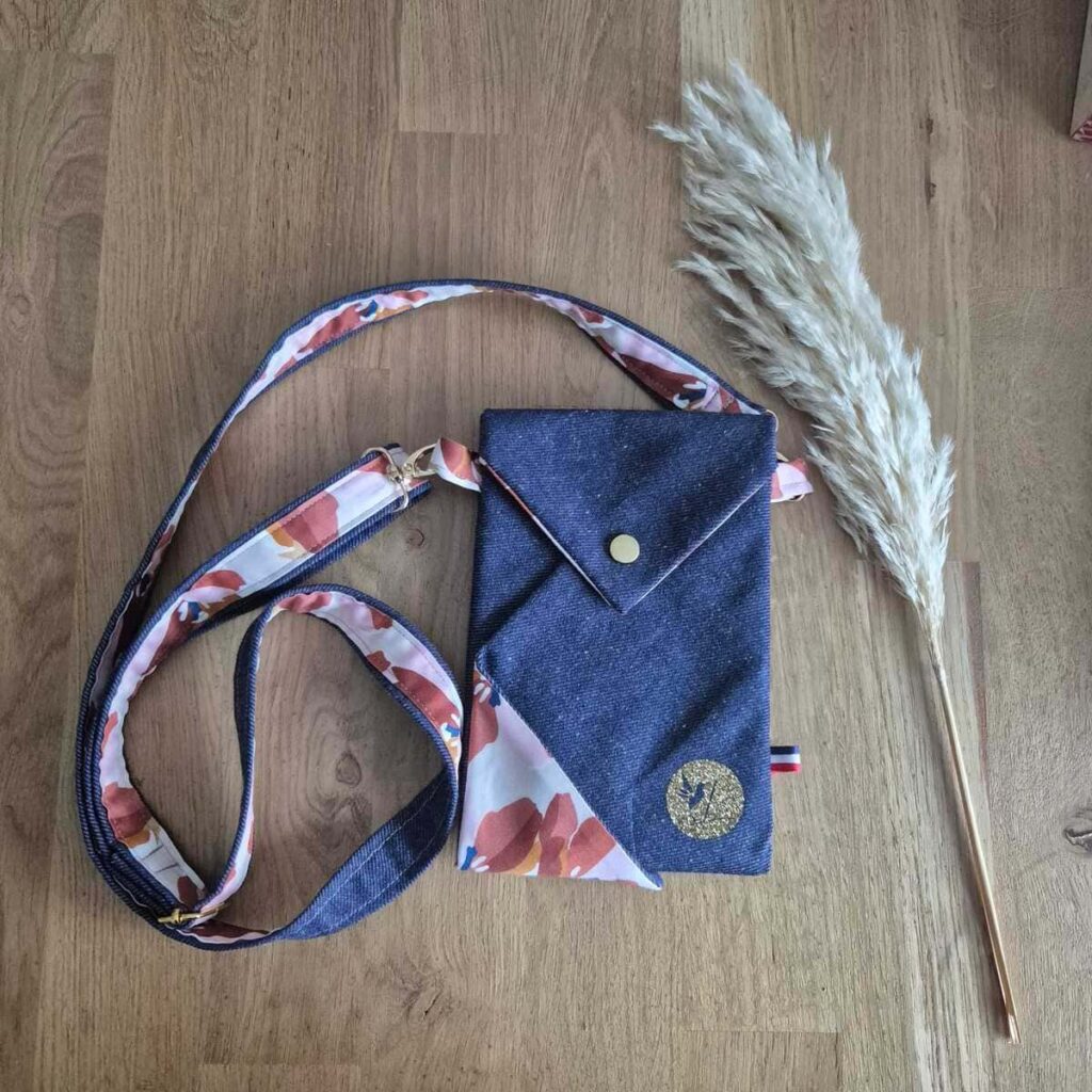 Sac Origami bandoulière fine imprimé fleur automne linge de lit français jean bleu finitions dorées Ateliers Lysac